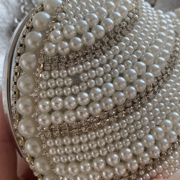 ALESSIA PEARL AND STONE BRIDAL CLUTCH PURSE - Picture 3 of 8